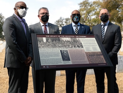 Interpretative marker for Houston Riot graves unveiled at Fort Sam ...