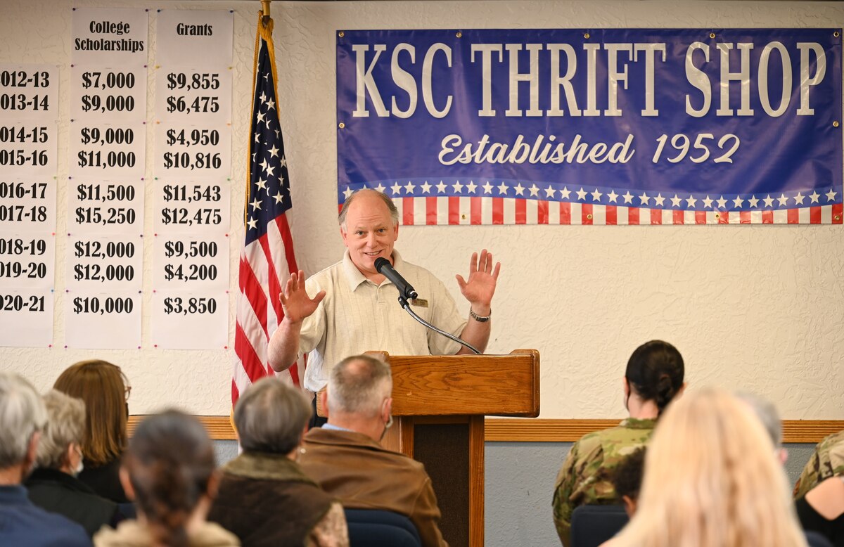 Kirtland Thrift Shop celebrates 70th anniversary > Kirtland Air Force