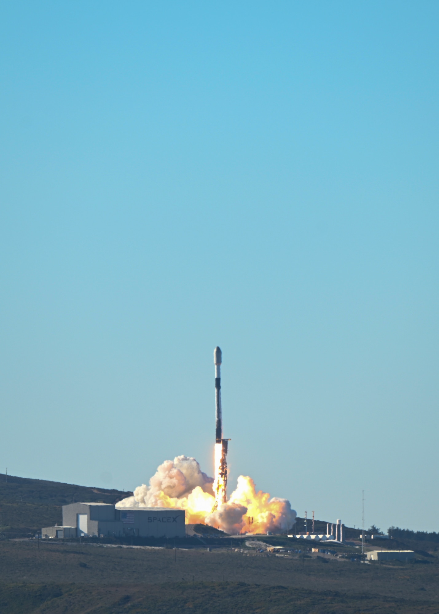 SpaceX Falcon 9 booster, containing 50 Starlink satellites, launched into low-Earth orbit from Vandenberg’s Space Launch Complex-4E, Friday, Feb. 25, 2022 at 9:12 a.m. Pacific Standard Time. (U.S. Space Force photo by Airman 1st Class Rocio Romo)