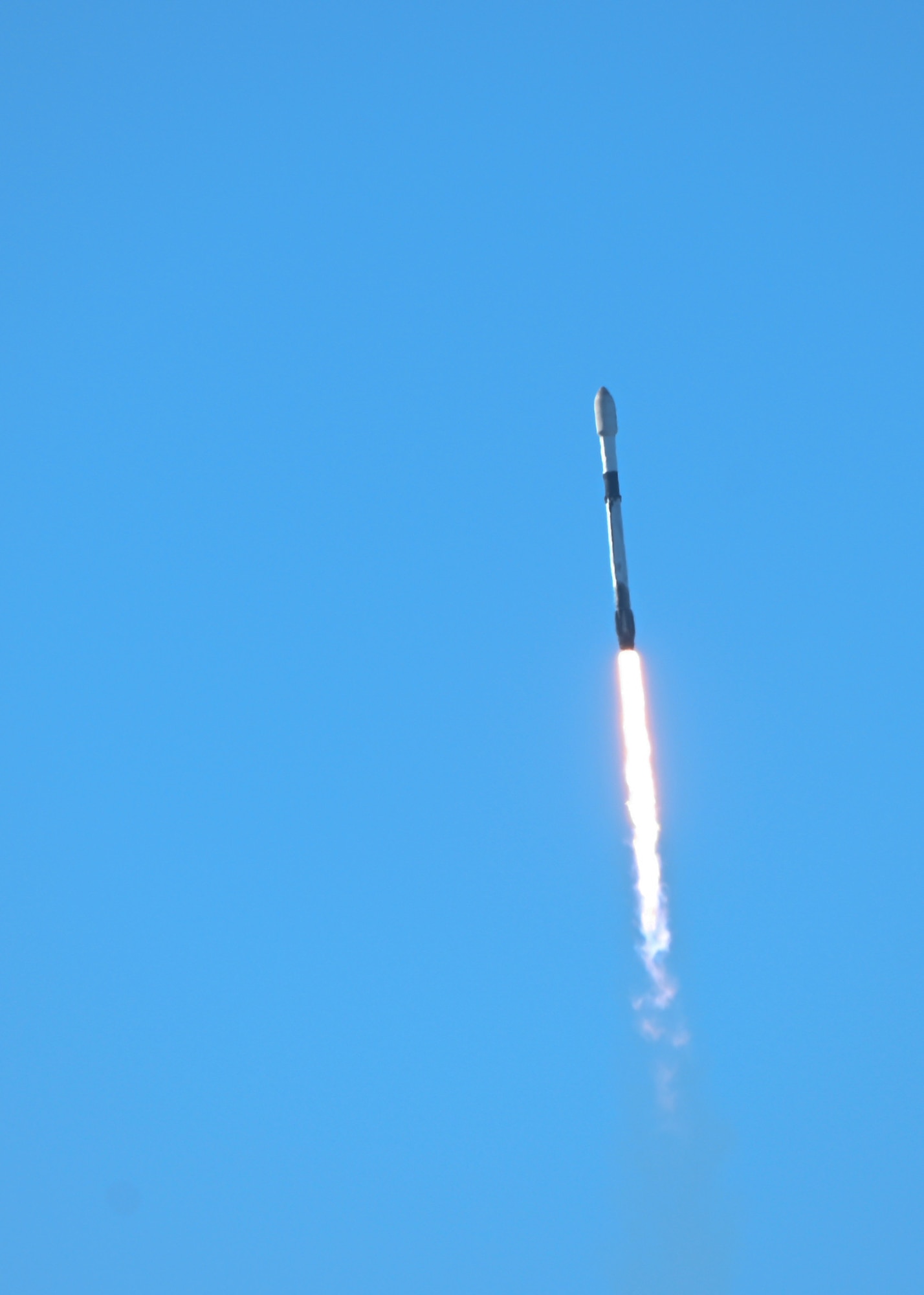 SpaceX Falcon 9 booster, containing 50 Starlink satellites, launched into low-Earth orbit from Vandenberg’s Space Launch Complex-4E, Friday, Feb. 25, 2022 at 9:12 a.m. Pacific Standard Time. (U.S. Space Force photo by Airman 1st Class Rocio Romo)