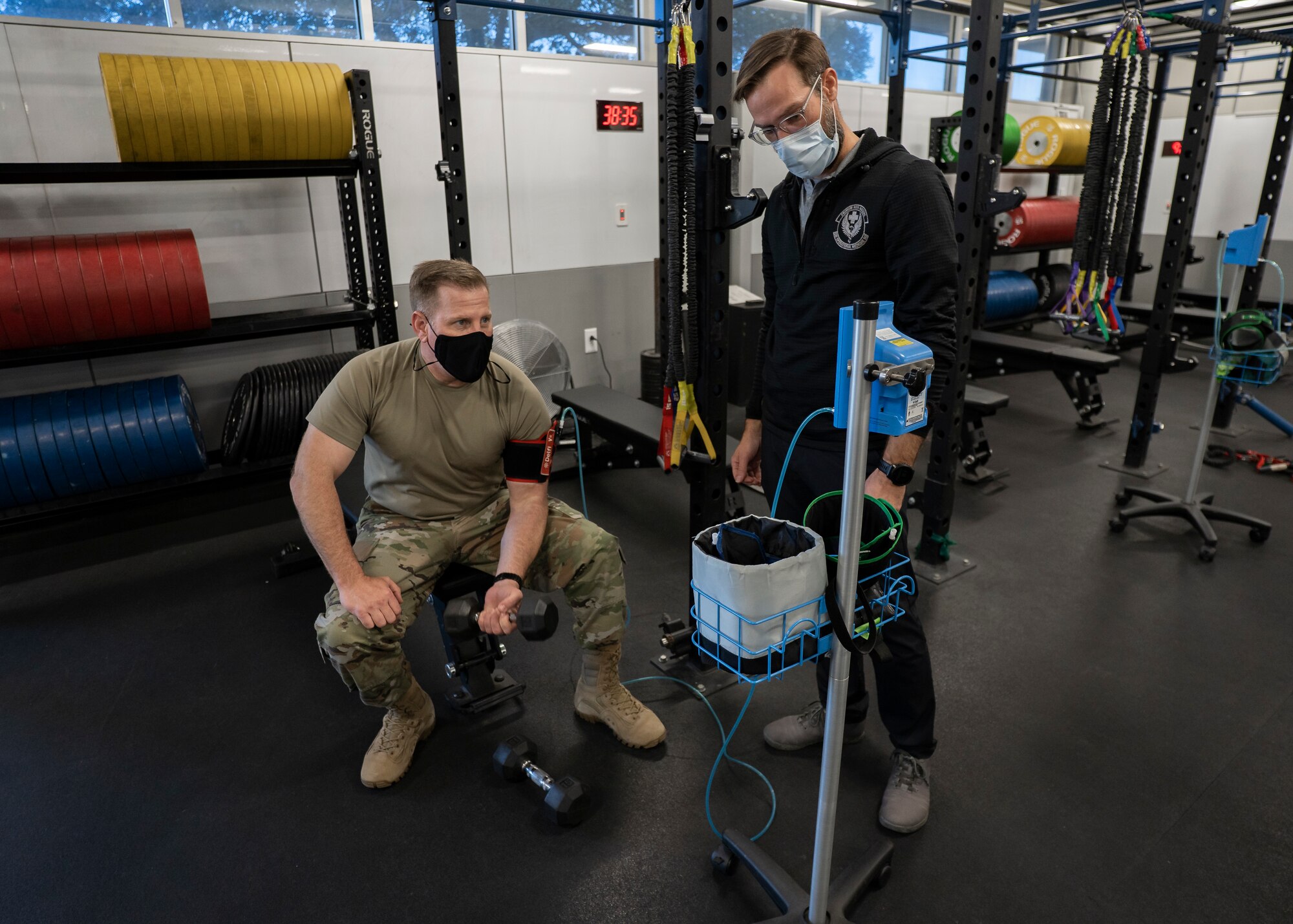 Leaders from 2nd Air Force, the 17th Training Wing, 81st
Training Wing and 82nd Training Wing gathered at the
Special Warfare Training Wing to observe how the SW
Training Group and Human Performance Support Group
leverages technological advances and research
capabilities to advance force development across AETC
training pipelines.