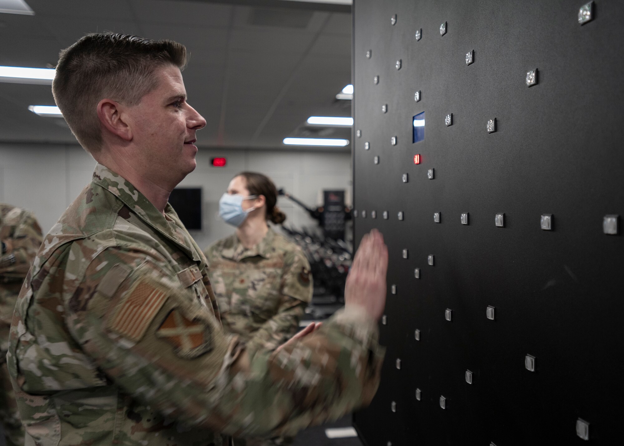 Leaders from 2nd Air Force, the 17th Training Wing, 81st
Training Wing and 82nd Training Wing gathered at the
Special Warfare Training Wing to observe how the SW
Training Group and Human Performance Support Group
leverages technological advances and research
capabilities to advance force development across AETC
training pipelines.