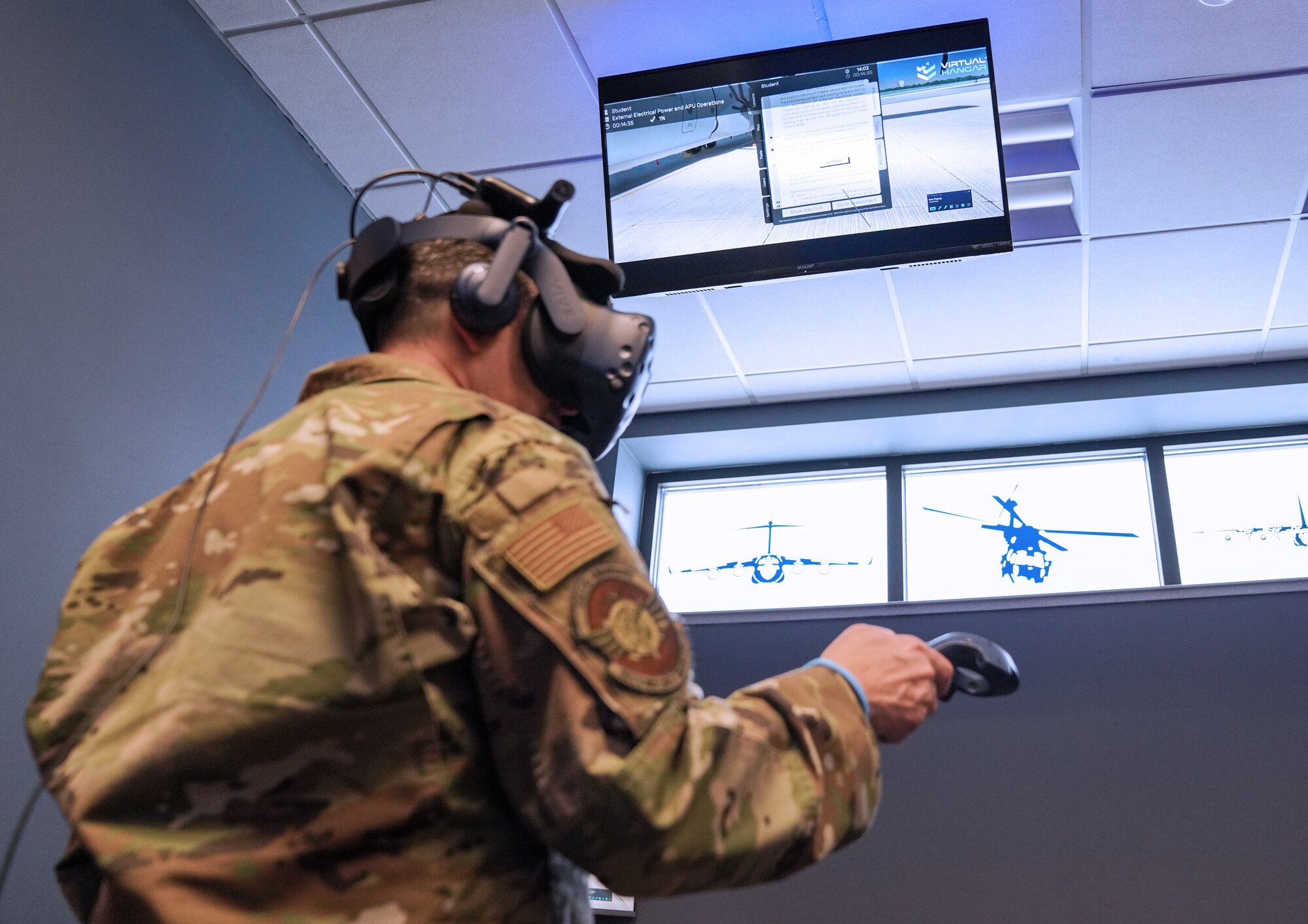 176th Maintenance Group virtual reality lab Introduces innovative training