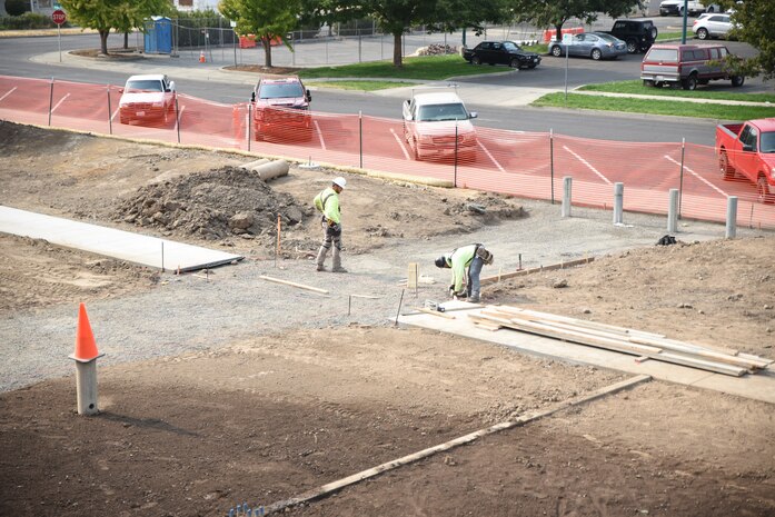 Landscape project in progress on August 09, 2021 (North entrance view).