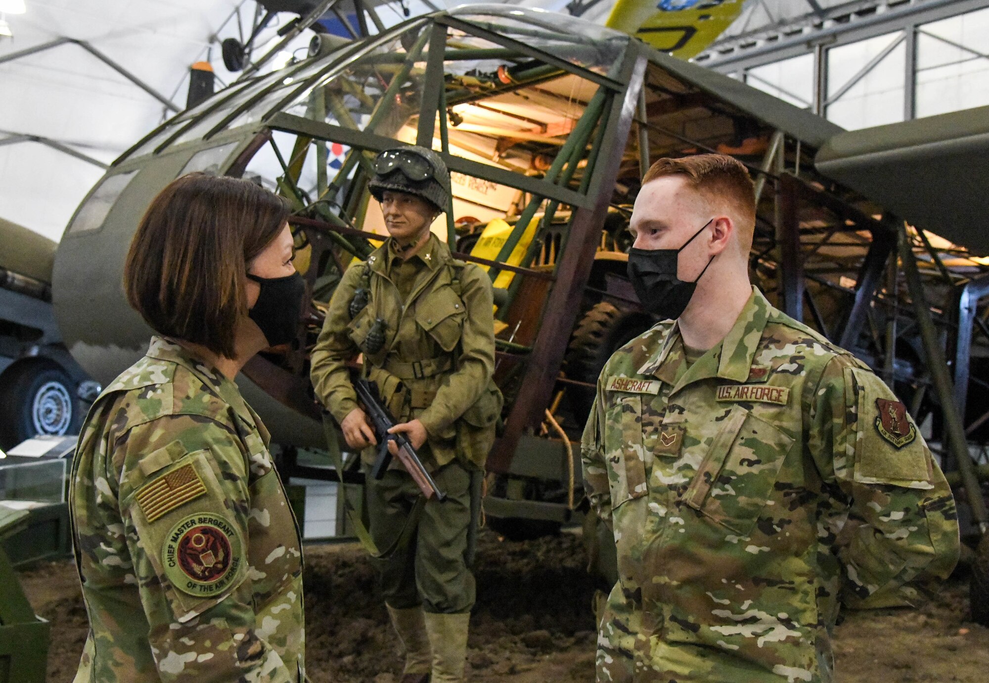 CMSAF speaks with Airmen