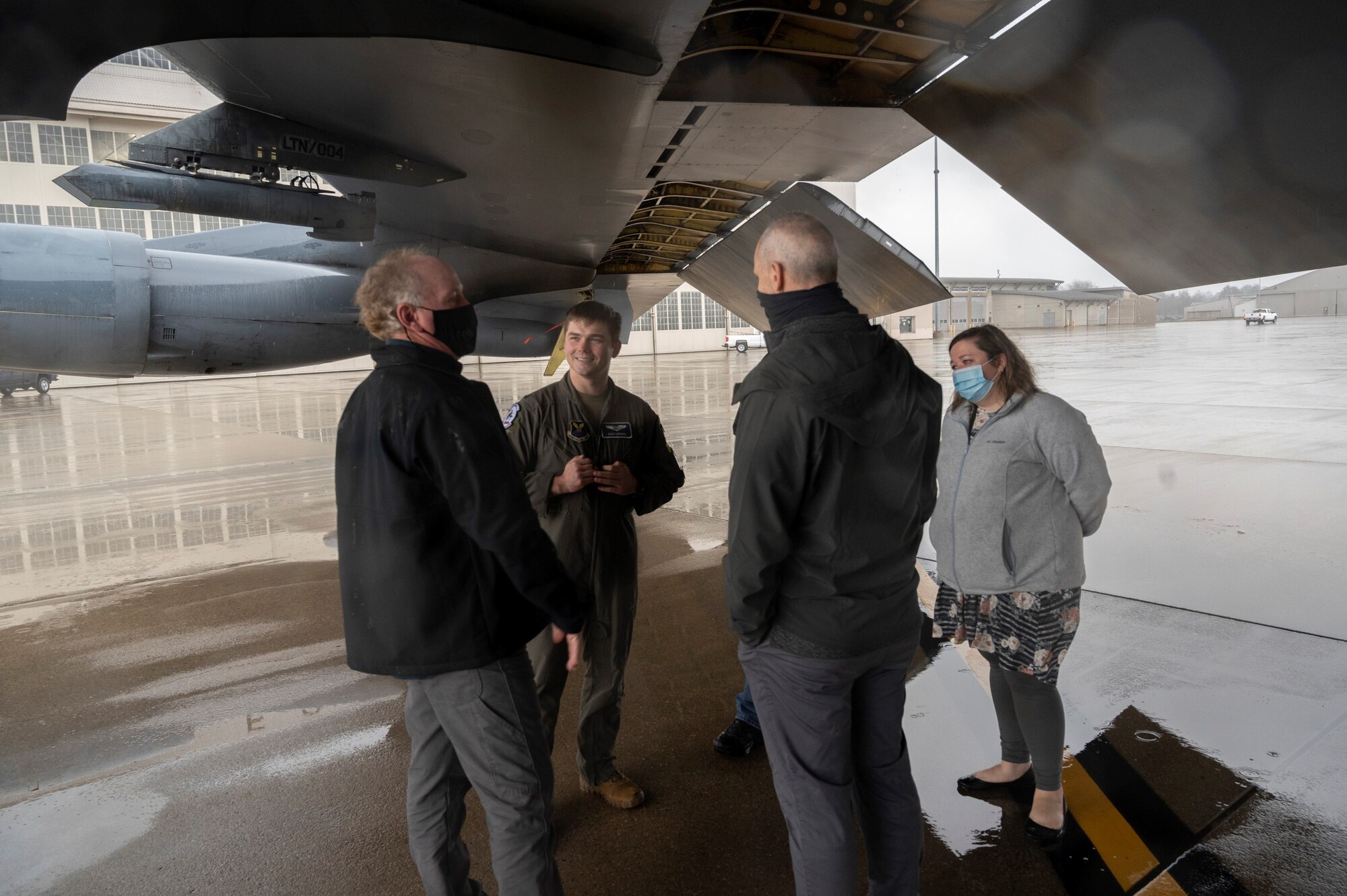 Aircrew from the 2nd Bomb Wing operating a B-52 Stratofortress, met with members of the B-52 Program Office team at Wright-Patterson Air Force Base. (U.S. Air Force photo by Jim Varhegyi)