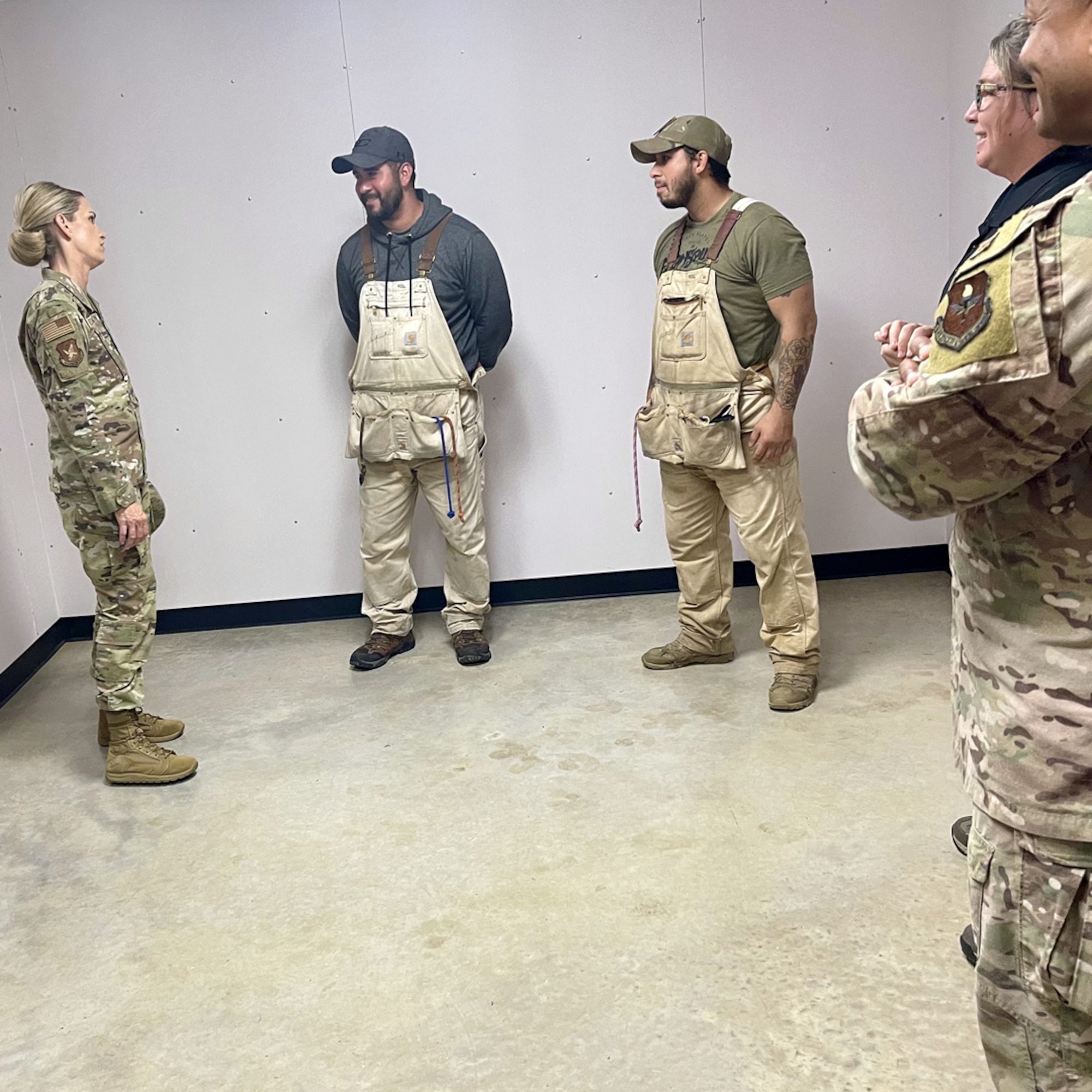 2nd AF commander tours new MWD lab