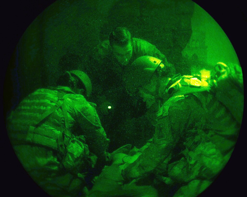 Combat medic trainees experience first-ever nighttime combat simulation