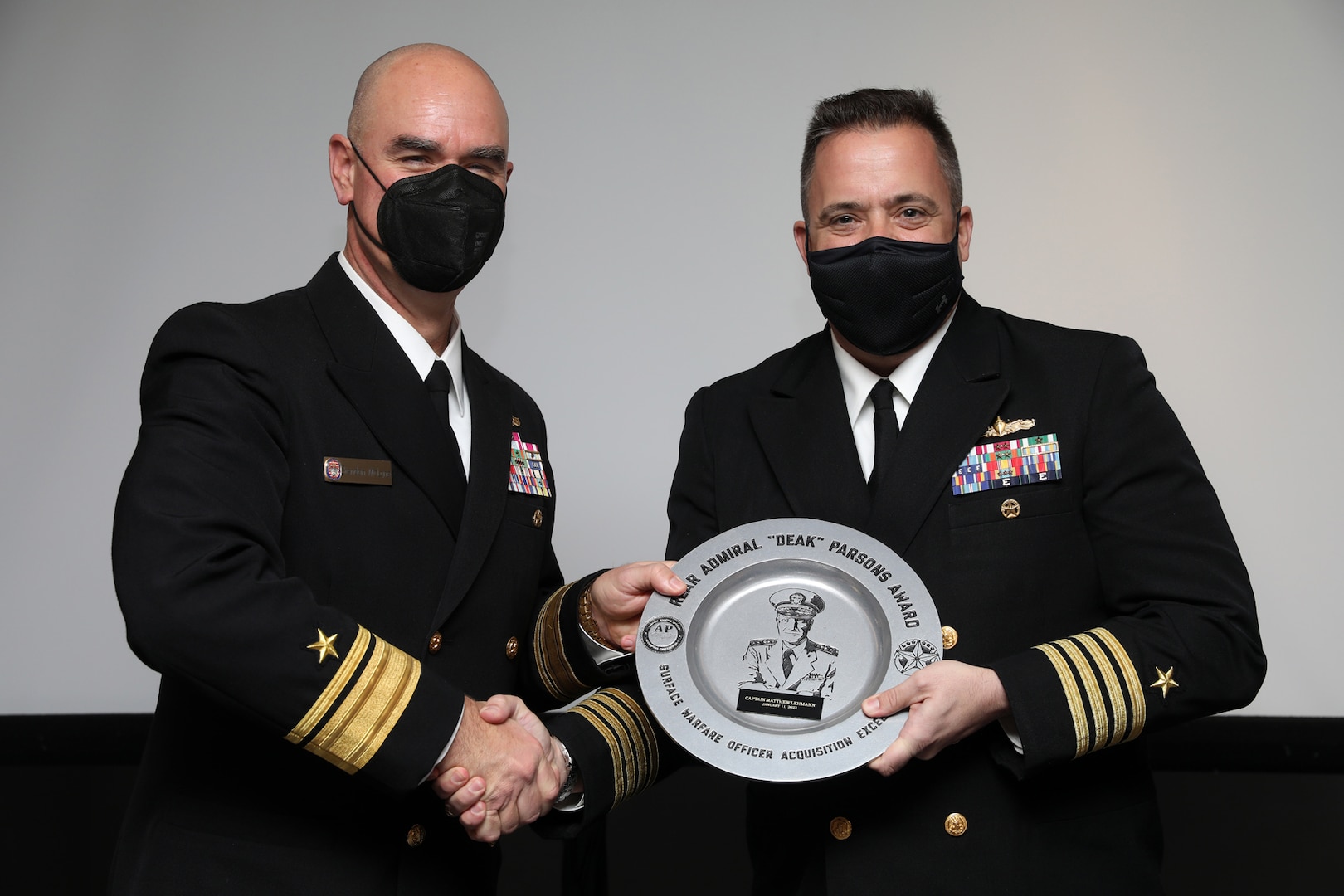 NAVY PLAQUE SURFACE WARFARE OFFICERS SCHOOL COMMAND INTERNATIONAL