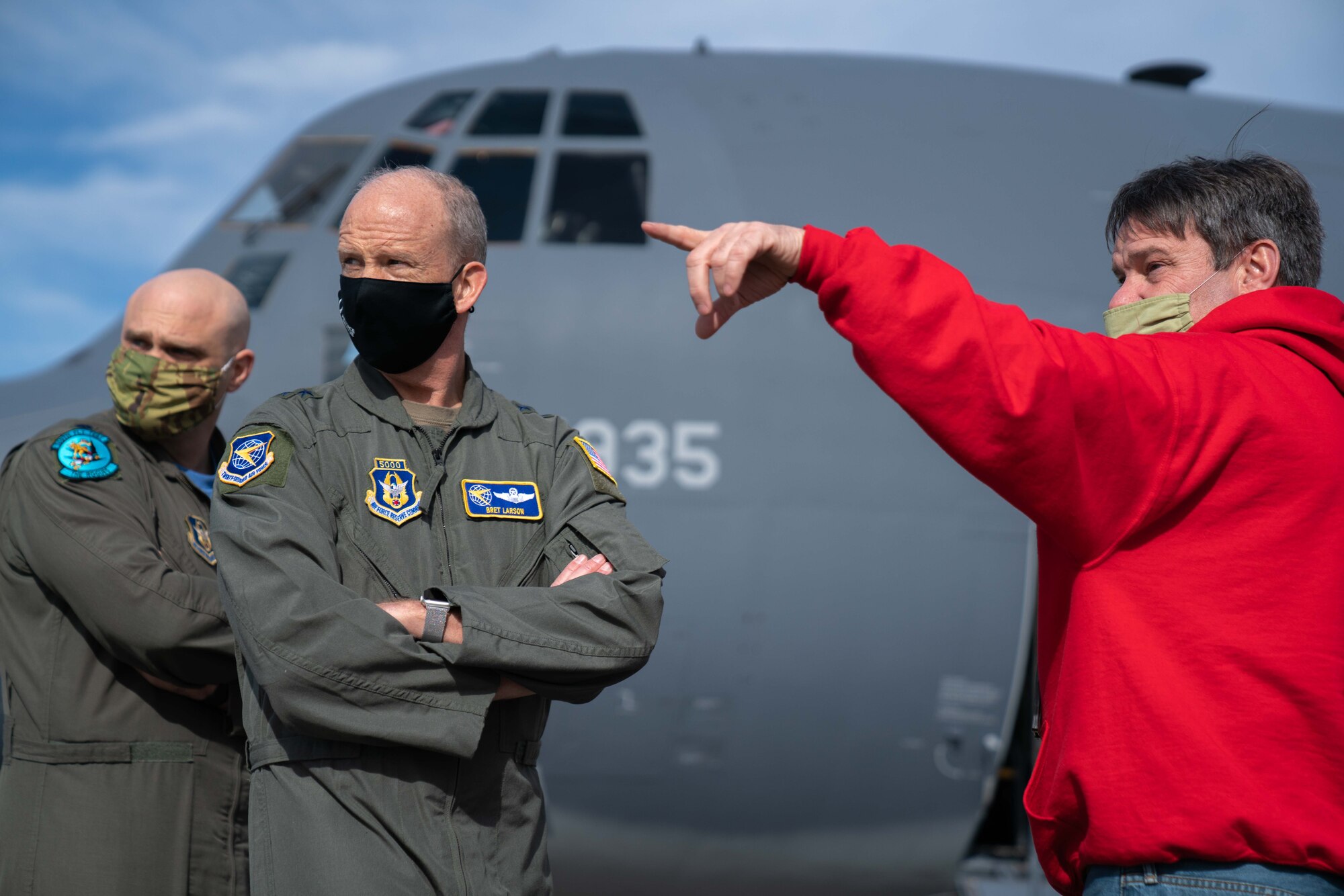 Maj. Gen. Bret Larson visits 413th Flight Test Group