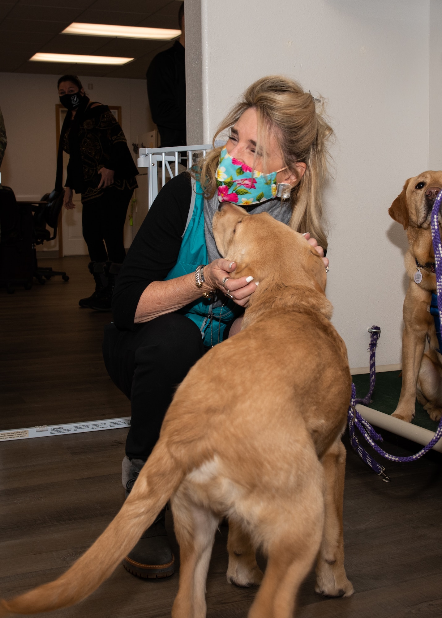 Cindy Wilsbach visits Paws for Purple Hearts