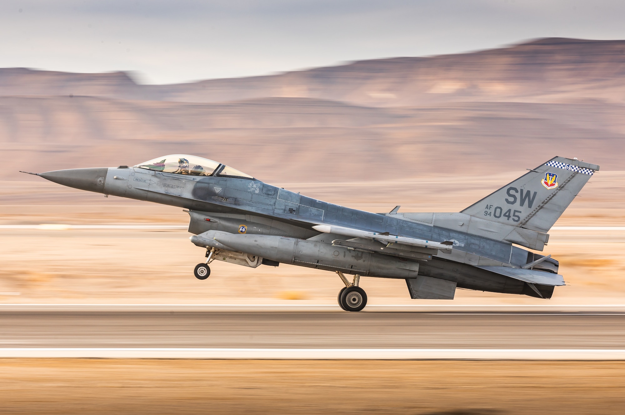 A U.S. Air Force pilot from the 55th Expeditionary Fighter Squadron taxis during Desert Falcon in Israel, Jan. 16, 2022. During Desert Falcon, Israeli and U.S aircrews flew wing-to-wing and trained for various aerial scenarios and strikes. (Courtesy photo by the Israeli Air Force)
