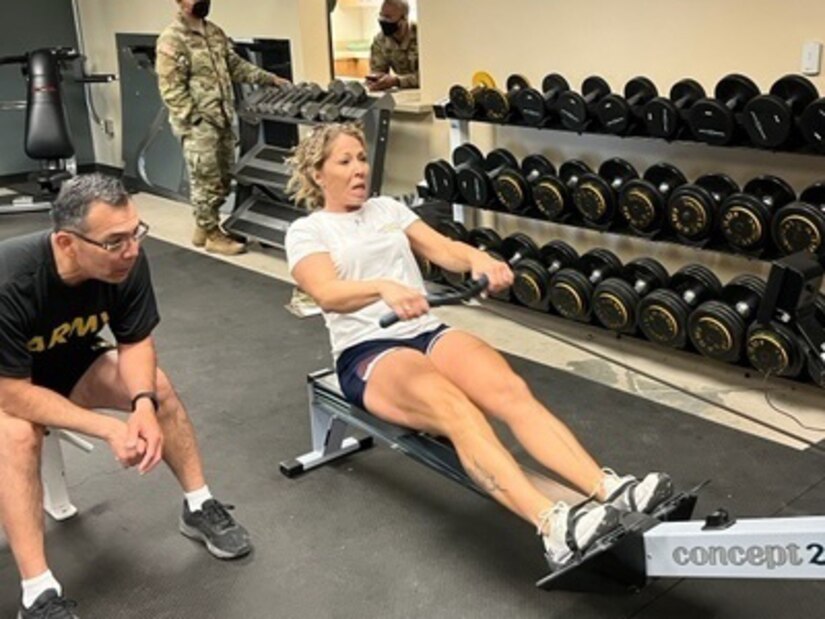 Soldiers at the Fort Bliss Soldier Recovery Unit (SRU) in Texas participate in a mini-competition aimed at getting Soldiers involved in adaptive sports.