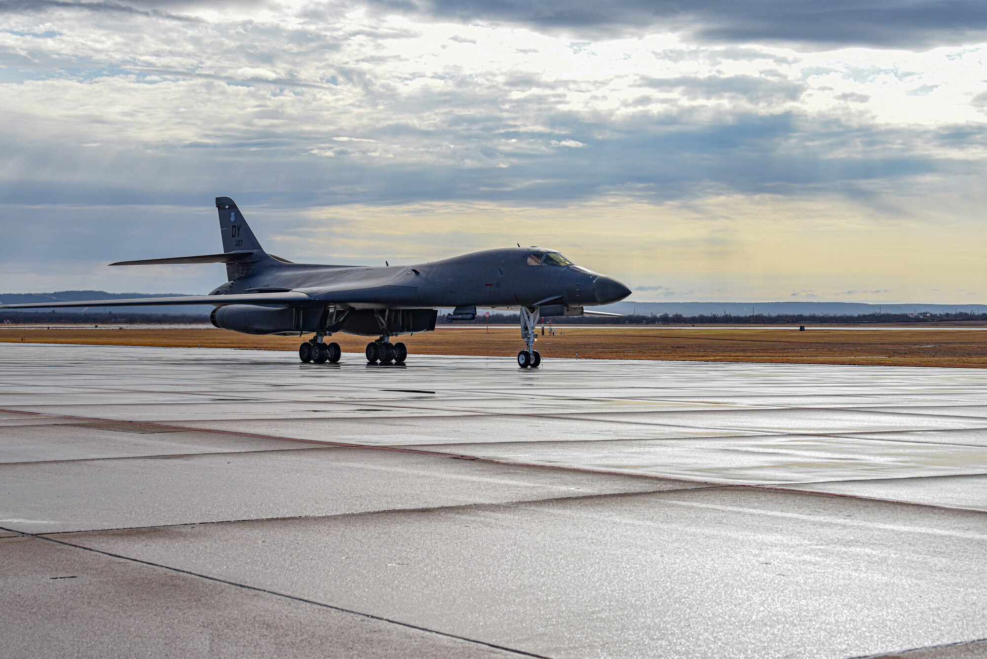 A B-1B Lancer lands after completing a Continental United States to Continental United States joint Large Force Exercise with the Japanese Air Self-Defense Force at Dyess Air Force Base, Texas, Jan. 11, 2022. The exercise is a clear message showing the U.S. commitment to our allies and partners within the Indo-Pacific region. (U.S. Air Force photo by Airman 1st Class Ryan Hayman)