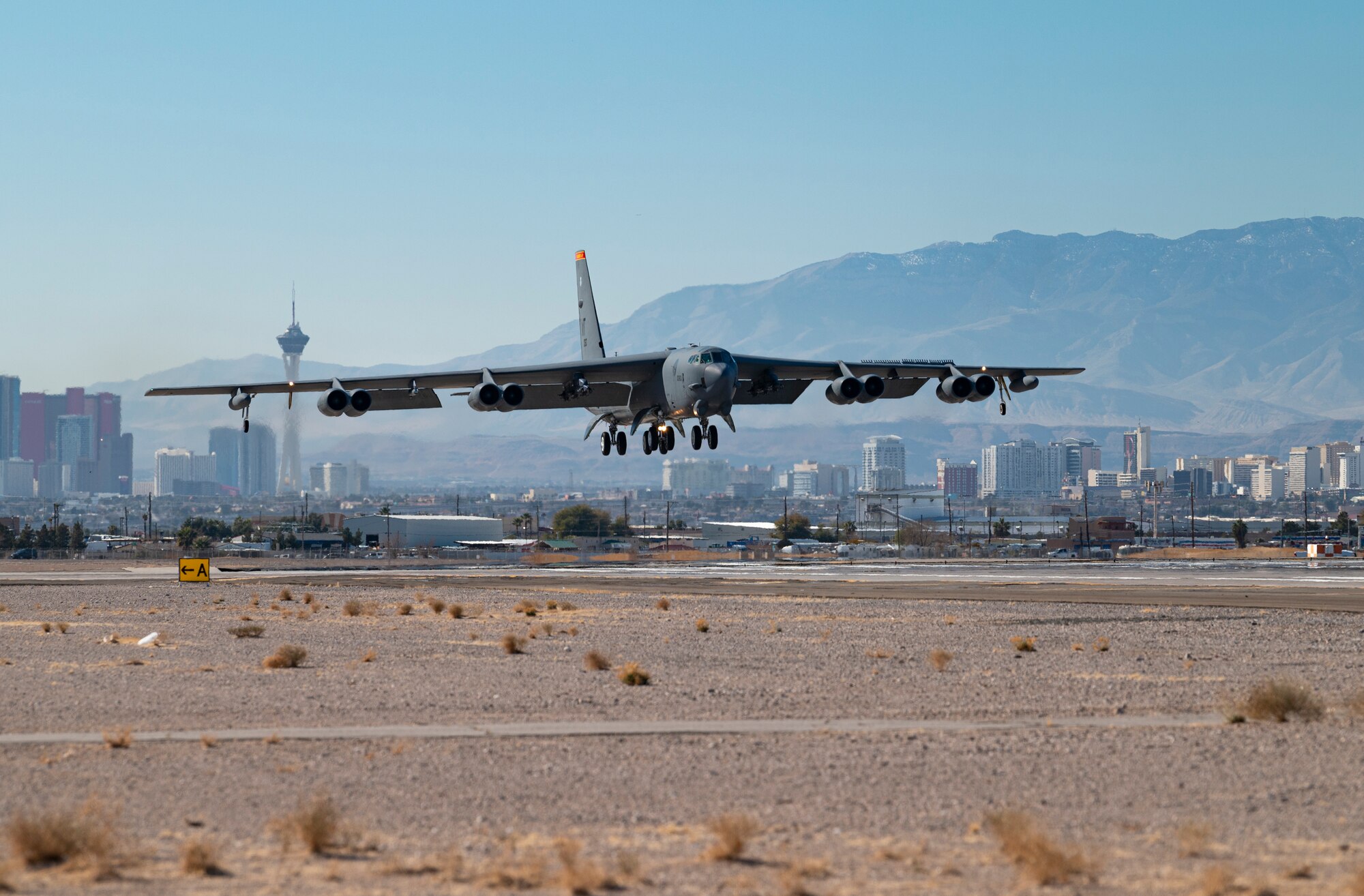 B-52 landing