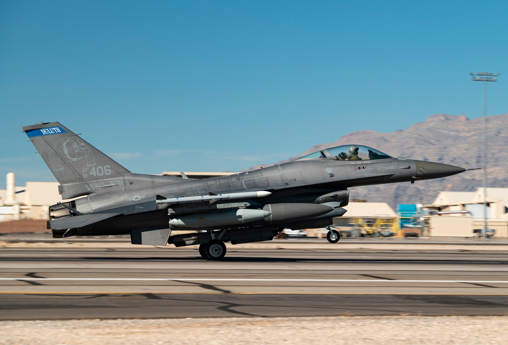 F-16 Fighting Falcon taking off