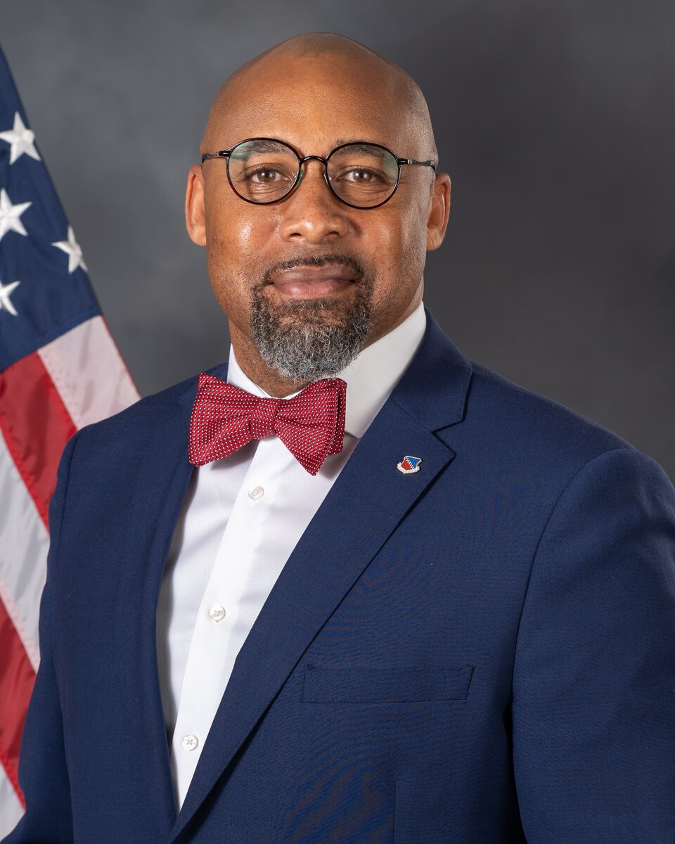 Robinson Bio Photo