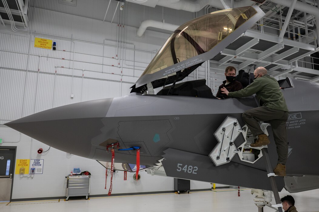 ‘49th State’ welcomes 49th F-35