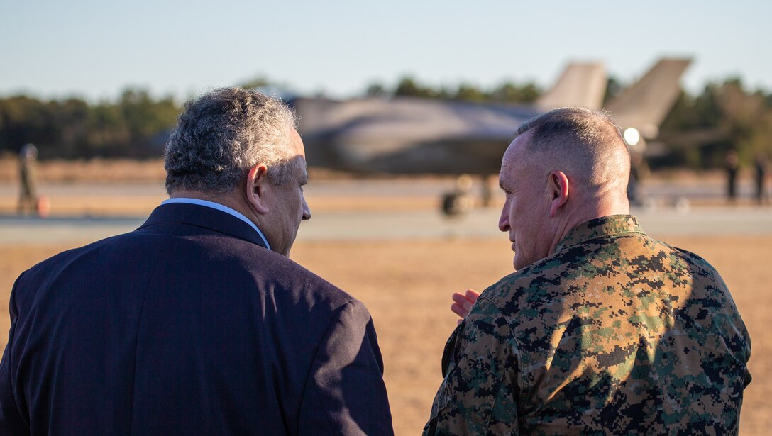 Secretary of the Navy Carlos Del Toro visited Marine Corps Auxiliary Landing Field (MCALF) Bogue, North Carolina, Jan. 27, 2022. While at MCALF Bogue, Del Toro met with II Marine Expeditionary Force leadership and was given an Expeditionary Advanced Based Operations demonstration.