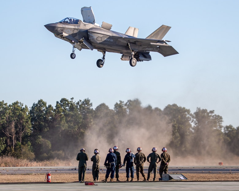 Secretary of the Navy Carlos Del Toro visited Marine Corps Auxiliary Landing Field (MCALF) Bogue, North Carolina, Jan. 27, 2022. While at MCALF Bogue, Del Toro met with II Marine Expeditionary Force leadership and was given an Expeditionary Advanced Based Operations demonstration.