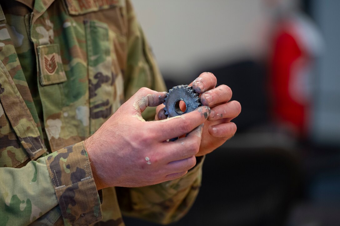 Members of Army Reserve and Air National Guard innovate through collaboration