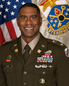 COL Larry Dean