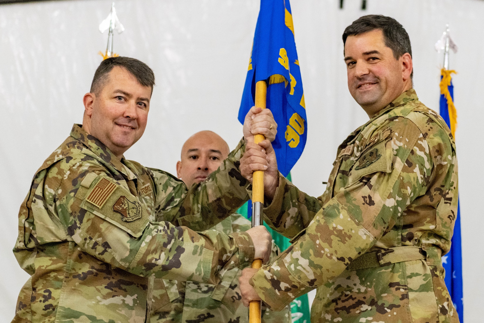 908th EARS receives new commander