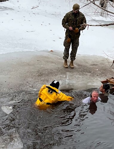 Photo of Lt. Col. (Dr.) Jesse Wells beginning the "hypothermia lab" portion of the Winter Medicine Course in January.