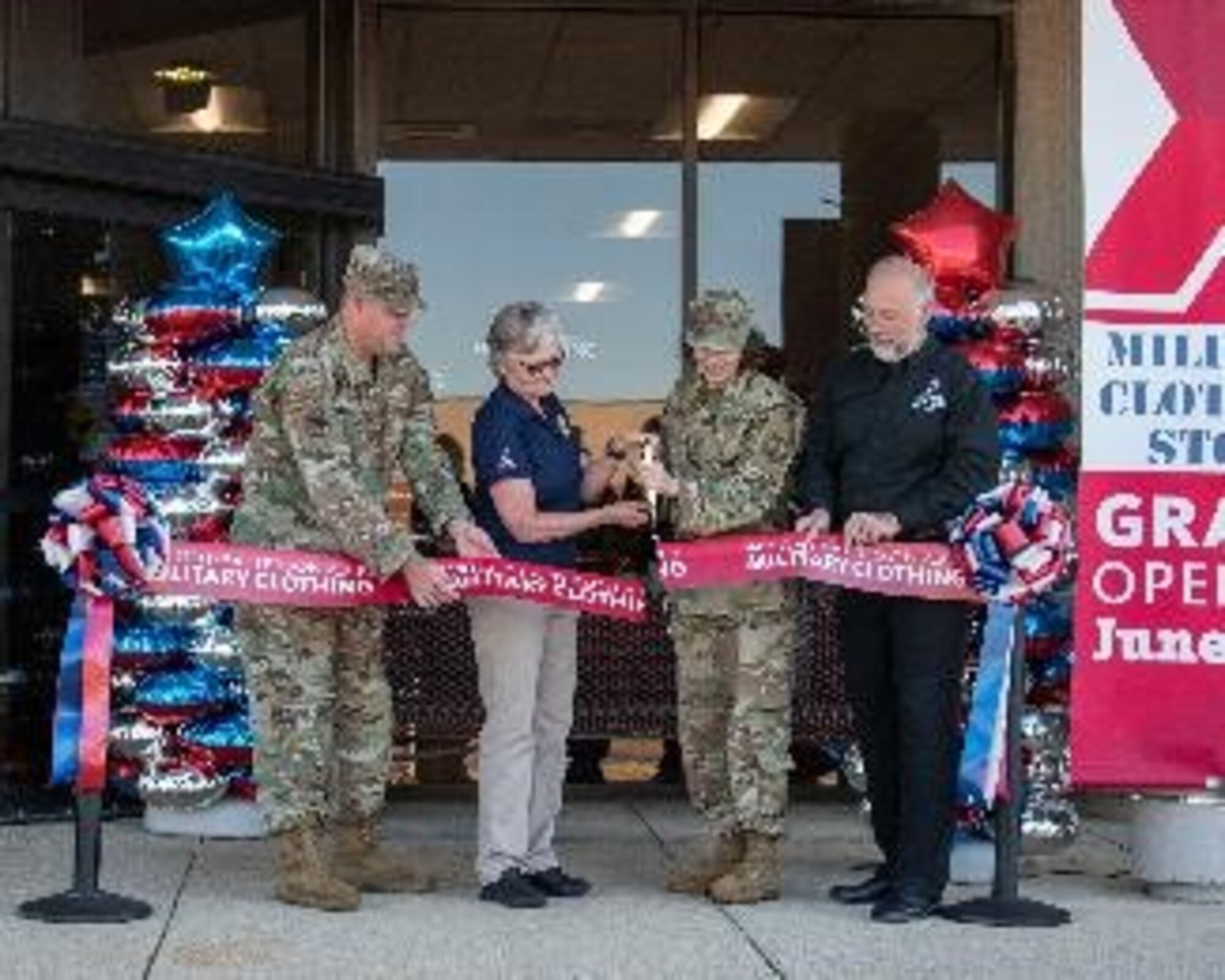 Military Clothing Sales reopens in new location > 445th Airlift Wing
