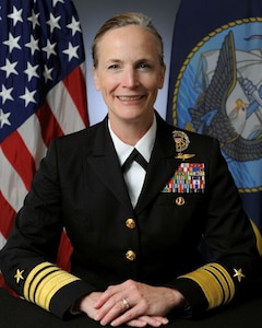 Official Portrait of Vice Adm. Sara A. Joyner (DOD Photo)