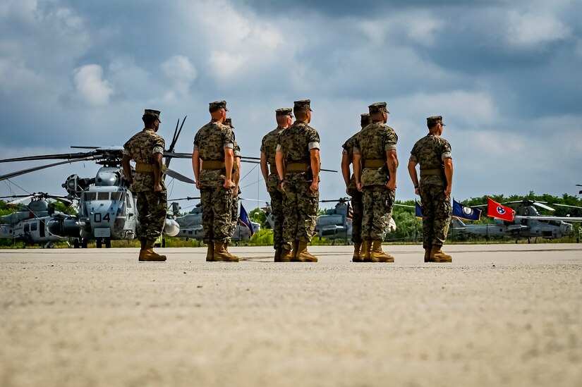 Marines, NFL work mutual support at Pro Bowl > United States Marine Corps  Flagship > News Display