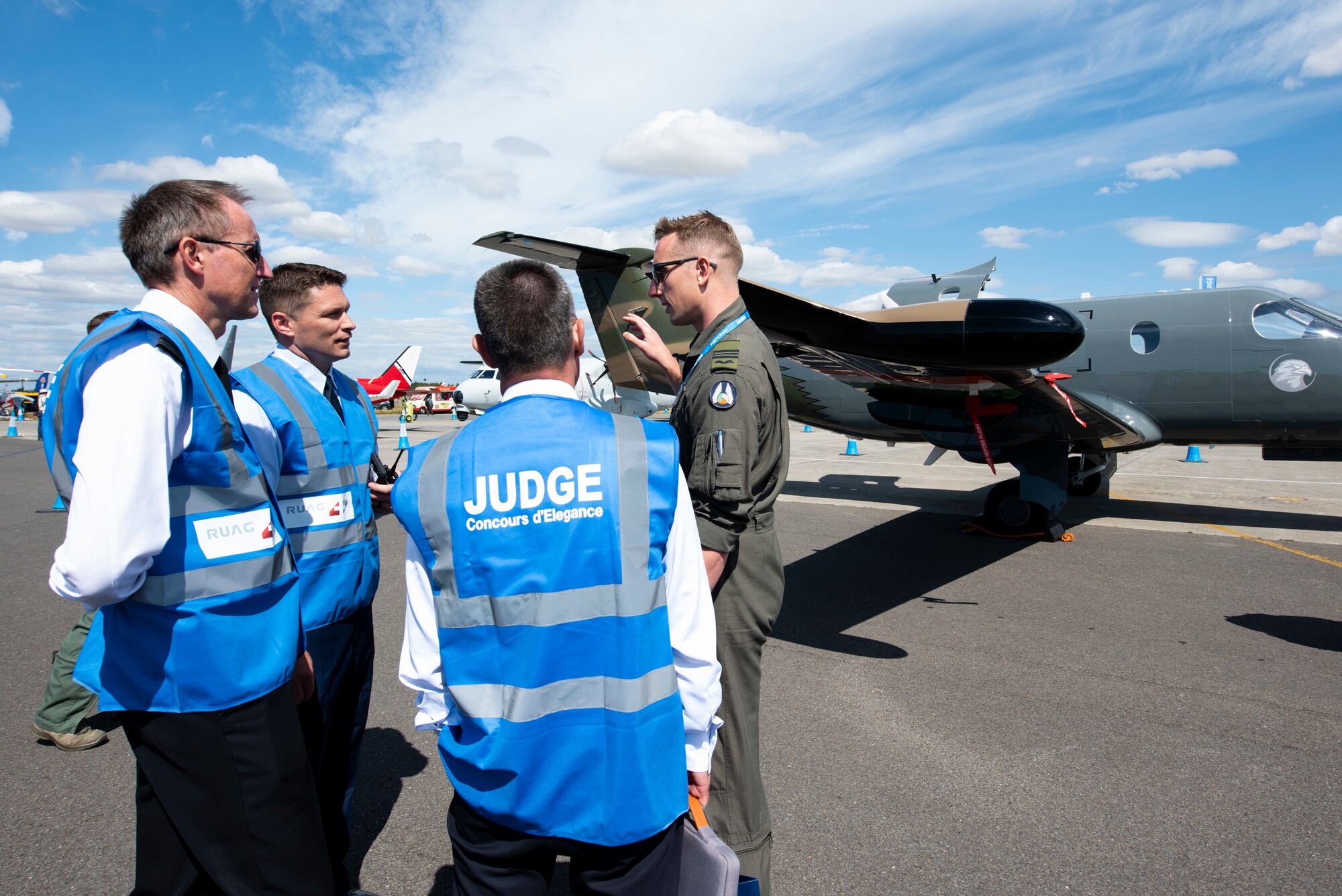 Judges evaluate static aircraft