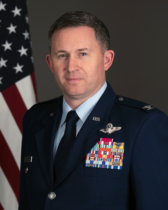 Col Daniel W. Harris official photo