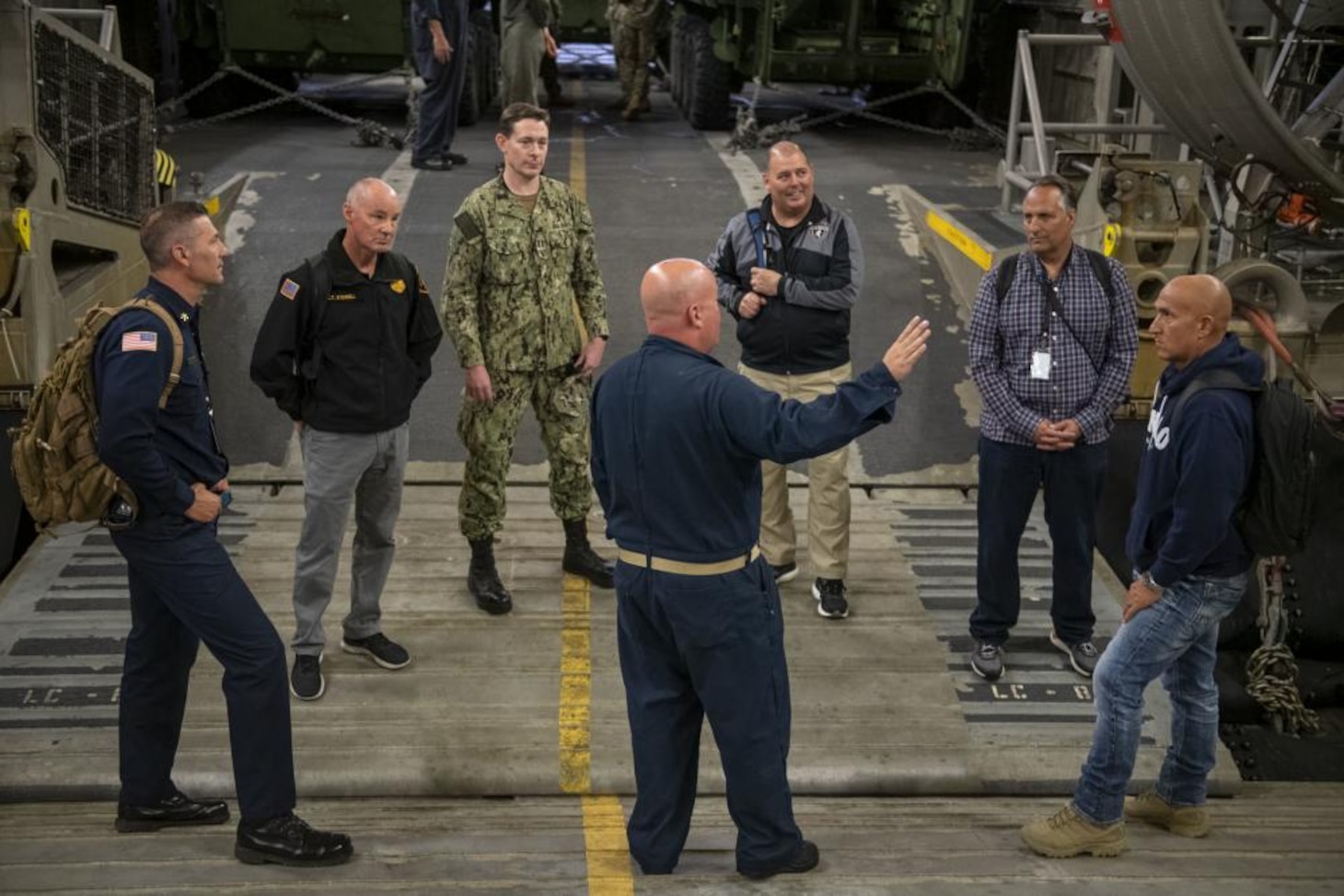 USS Anchorage (LPD 23) Welcomes “Leaders to Sea” Participants