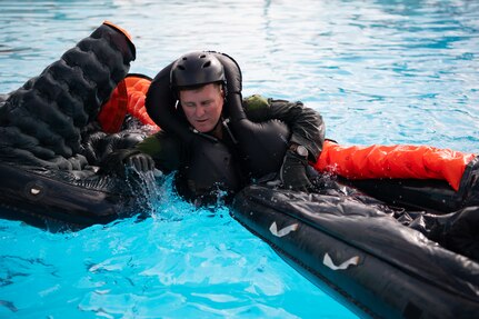 149th Fighter Wing pilots undergo water survival training