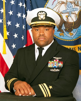 (July 20, 2022) JOINT BASE MCGUIRE-DIX-LAKEHURST, N.J. -- Official portrait of Lt. Cmdr. Gilbert L. Bishop II. (U.S. Navy photo)