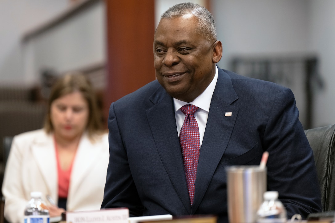 Secretary of Defense Lloyd J. Austin III speaks to the Defense Business Board, the Pentagon, Washington, D.C., May 12, 2022. (DoD photo by Lisa Ferdinando)