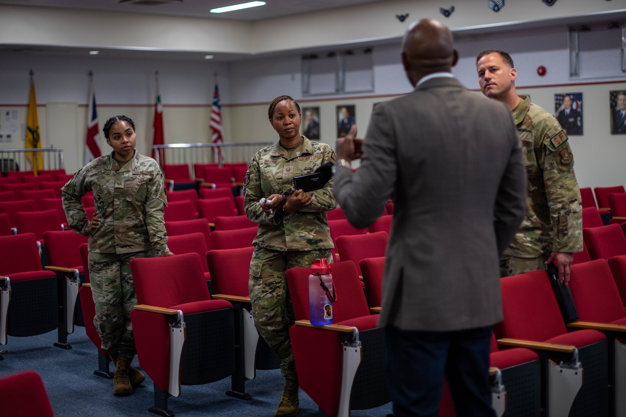 Retired Airman speaks to Airmen.