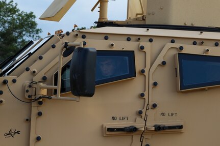 USACAPOC(A) Soldiers train with JLTV