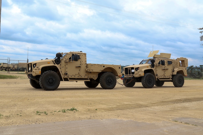 USACAPOC(A) Soldiers train with JLTV