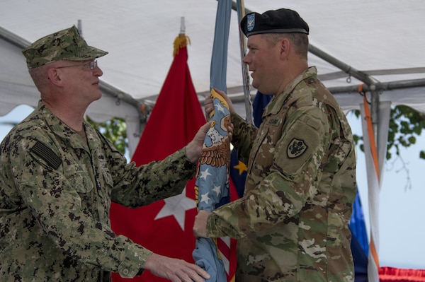 Leadership transfers at Defense Department’s largest distribution center