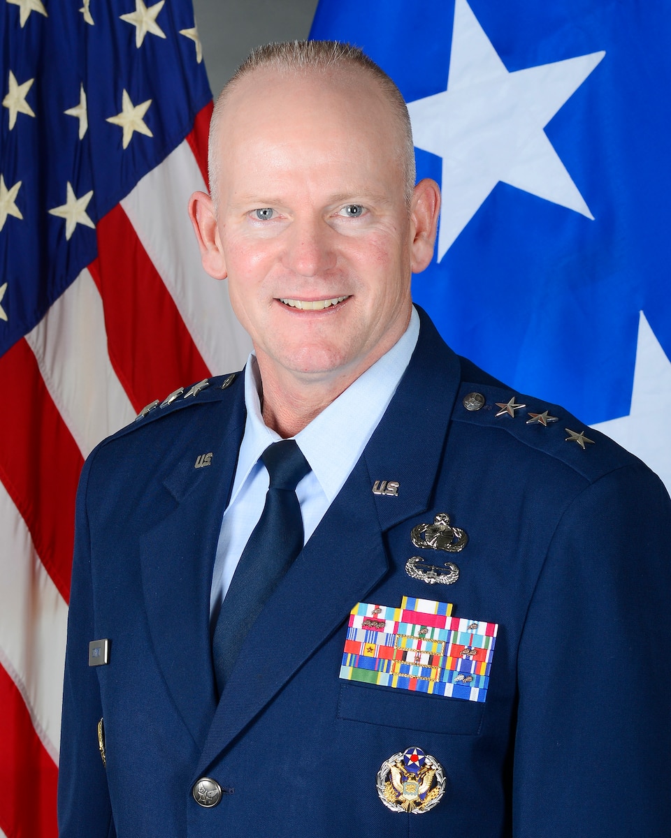 This is the official portrait of Lt. Michael J. Schmidt.