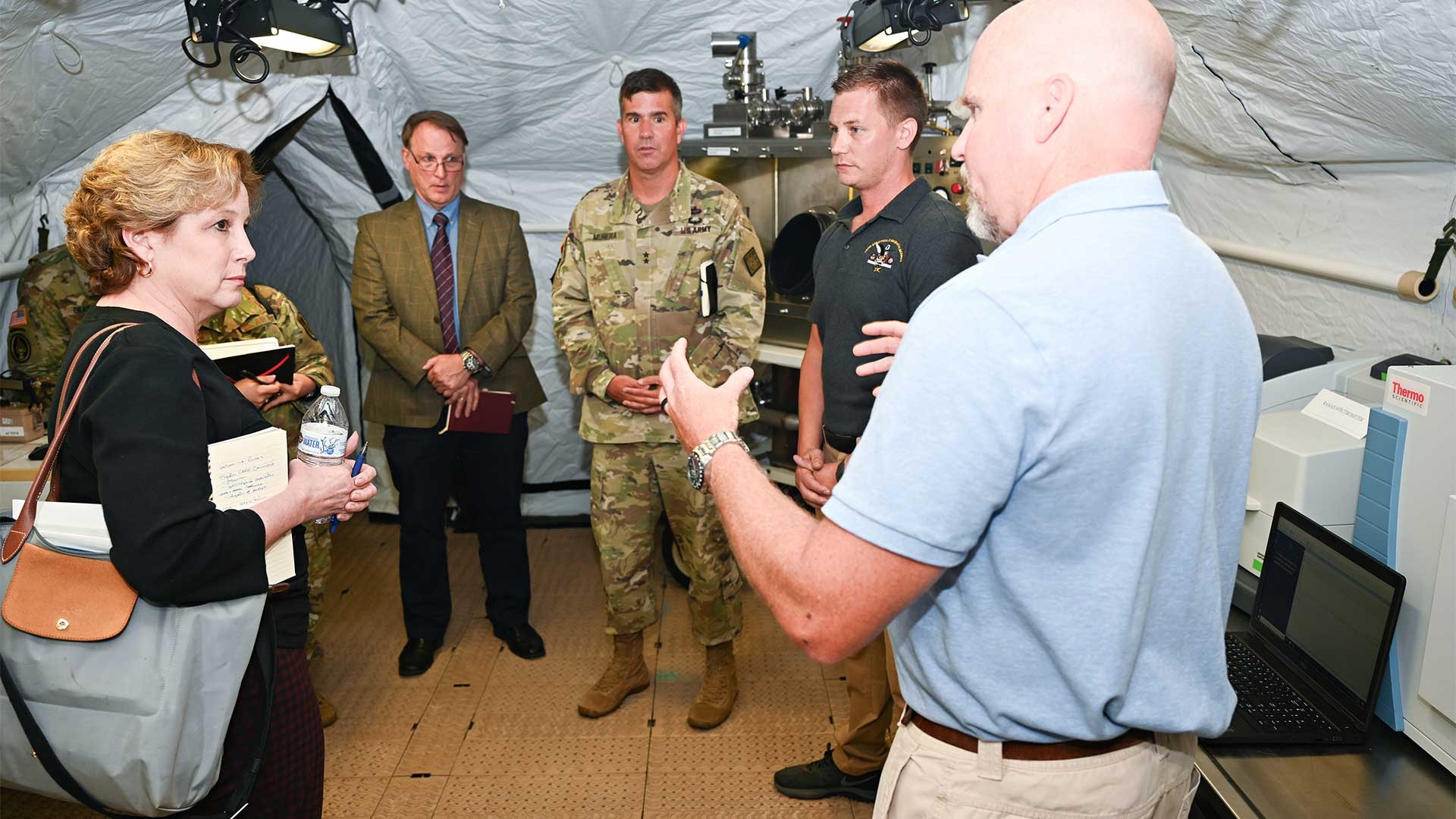 Strengthening Partnerships in Nuclear Deterrence: the 20th CBRNE Commanding General and Nuclear Disablement Team hosts DTRA Director.