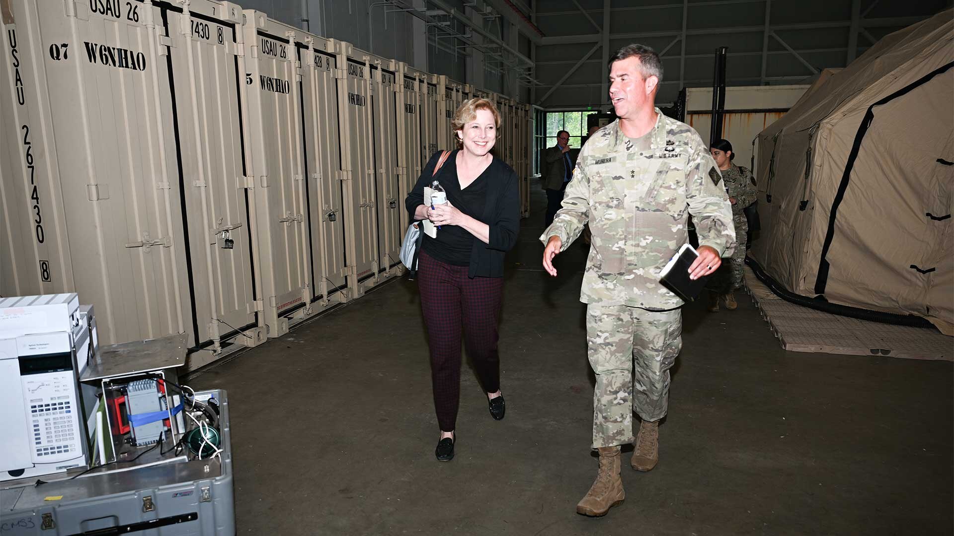 Strengthening Partnerships in Nuclear Deterrence: the 20th CBRNE Commanding General and Nuclear Disablement Team hosts DTRA Director.