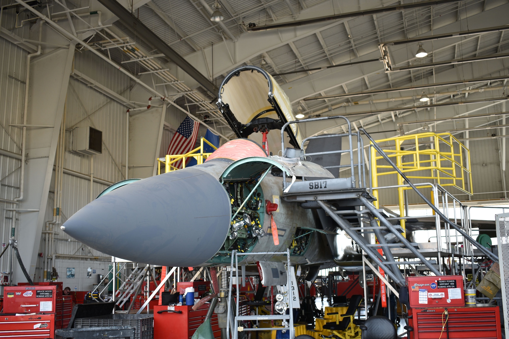 F-15 maintenance