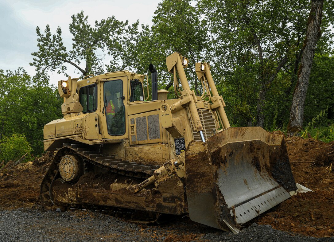 Army Reserve engineers develop new road in rural Alaska