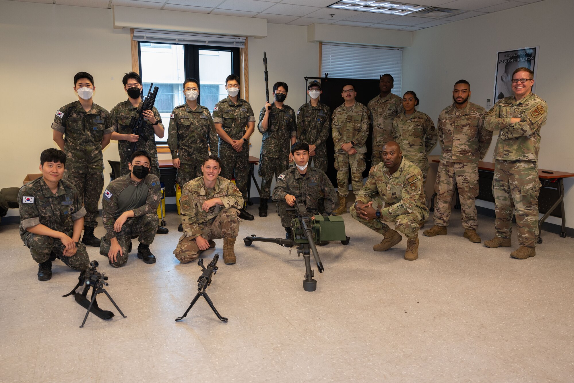 USAF and ROKAF Airmen pose for a group photo.