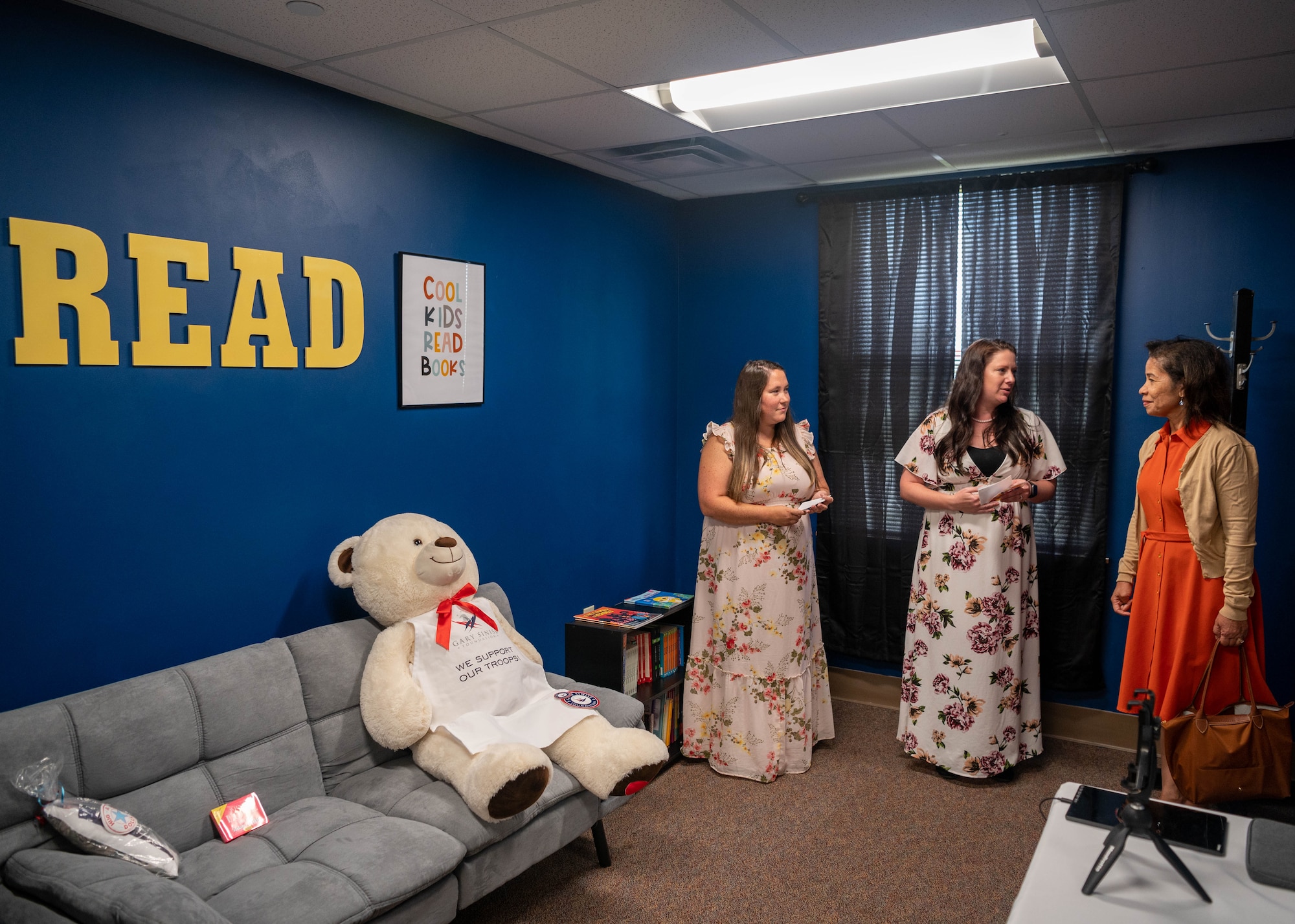 photo of Mrs. Brown visiting Shaw AFB