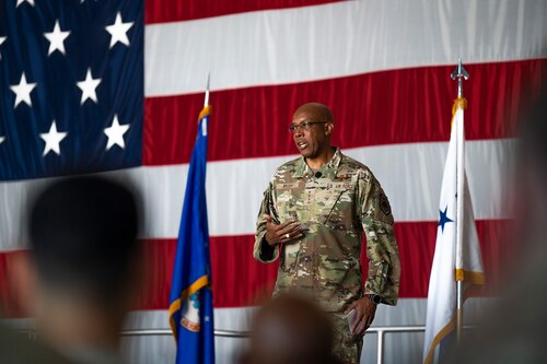 Photo of CSAF with Shaw Airmen