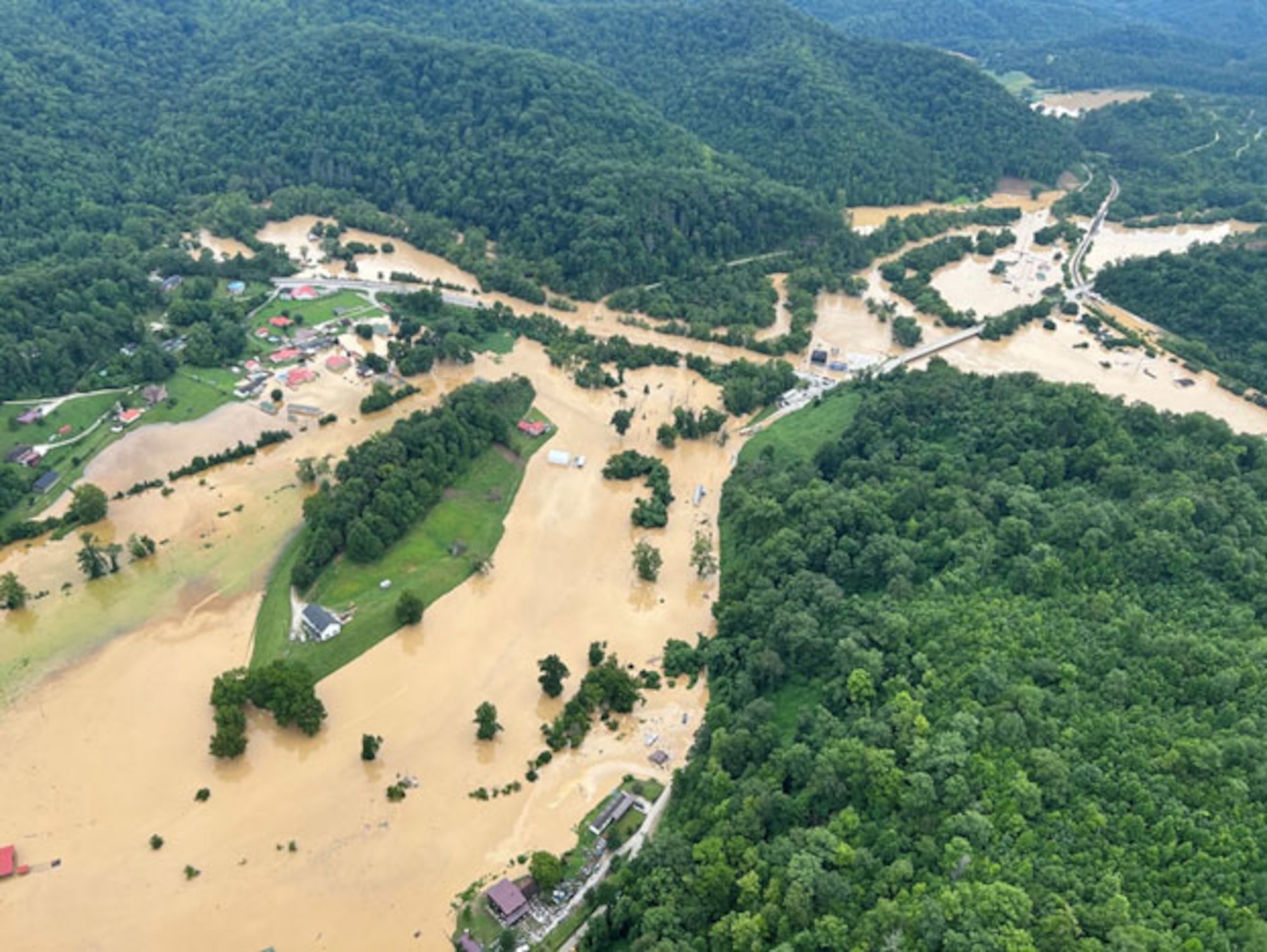 National Guard Assists with Flood Rescue in Kentucky > 155th Air